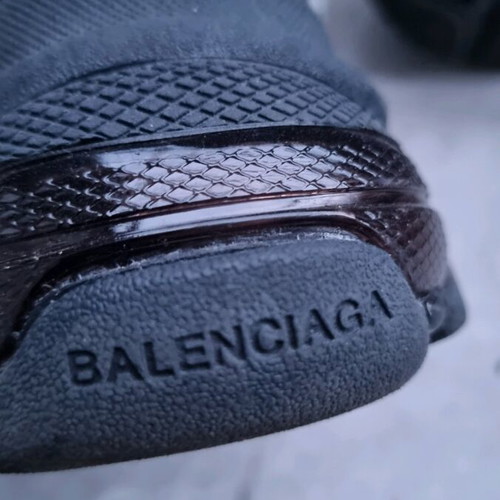Balenciaga Triple S sneakers size 45 like new, black
