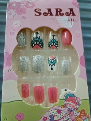 Manicure Sara new, silver and pink colors