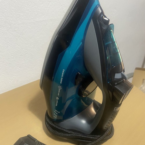 Izzy Apollon Ceramic Steam Iron 2600W like new