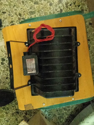 Halogen floodlight 1,000 watt new with extra bulb