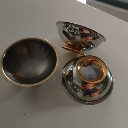 Stainless steel serving bowls set of 3, like new