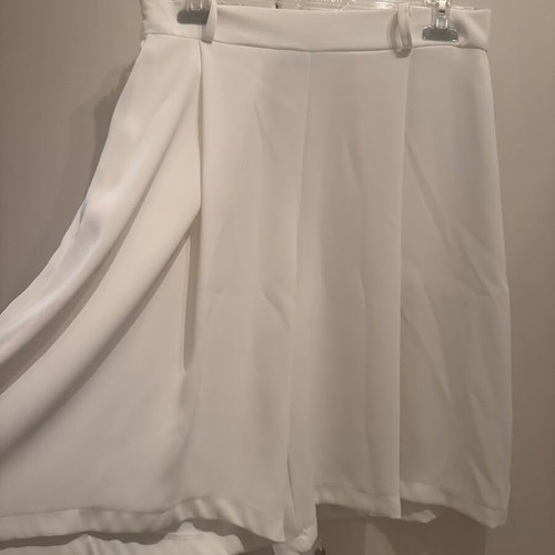 Bermuda shorts used, white, size L, wide fit