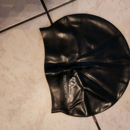 Tecnopro Swimming Cap like new with swimming goggles gift