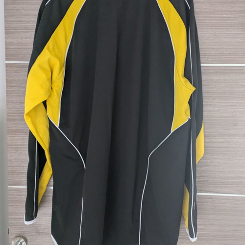 Bwin long-sleeve black shirt like new, size XXL