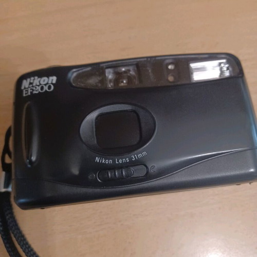 Nikkon EF200 film camera vintage used