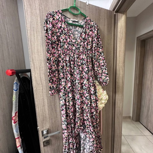 Dress used, size S, longer at back with floral pattern