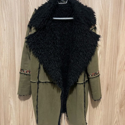 Vintage Khaki Coat like new with fur lining