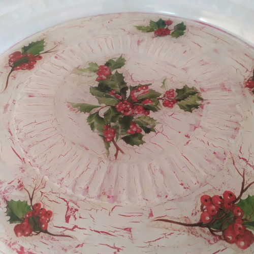 Serving tray like new with crackle design and floral pattern