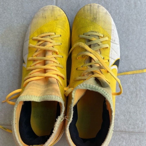 Nike football shoes used, size 37.5, yellow and black