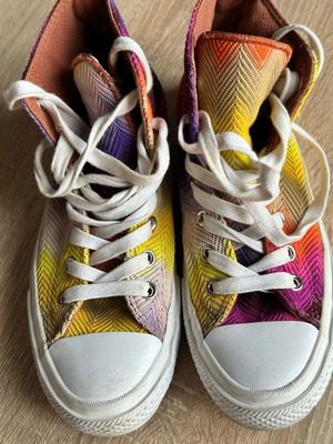 Chuck Taylor All Star II x Missoni Converse like new, white and multicolor