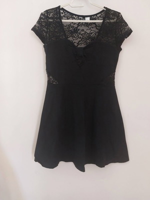 Black dress H&M like new with lace design, size M