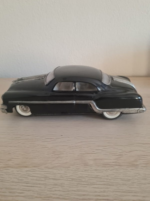 Pontiac 1950's model tin toy car 1:18 scale, like new