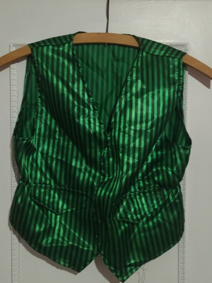 Carnival costume with hat like new