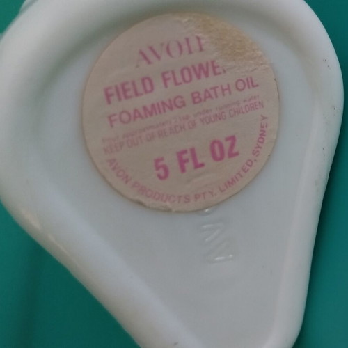 Avon Victorian Lady opaline bottle like new