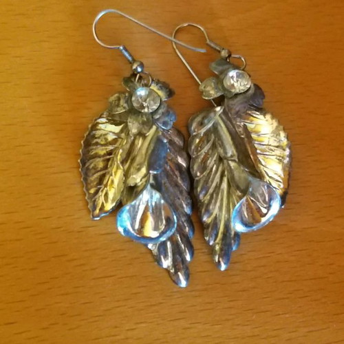 Women's earrings used