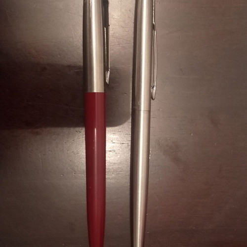 Parker pens set of two like new