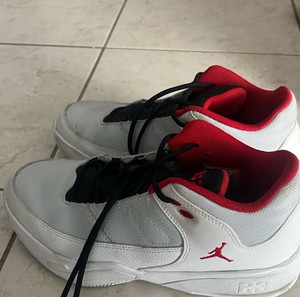 Trainers Nike Air Jordan Max Aura 3