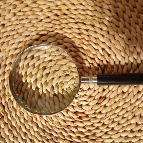 Vintage magnifying glass like new, 17 cm height, 8 cm diameter