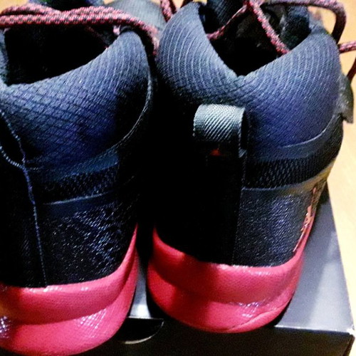 Nike Jordan basketball shoes like new, size 42.5 with box