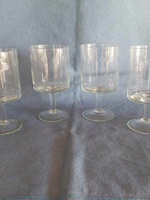 Set of 4 vintage liqueur glasses from the 70s, glass with stem