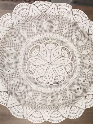 Crocheted round tablecloth new with geometric patterns, 80cm diameter