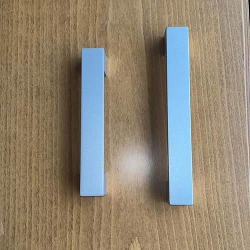 Cabinet handles made of solid aluminum, like new, silver matte, pack of 219