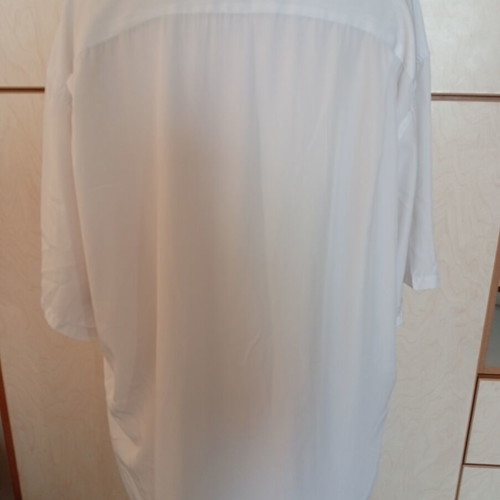 Empire white shirt large, like new, loose fit