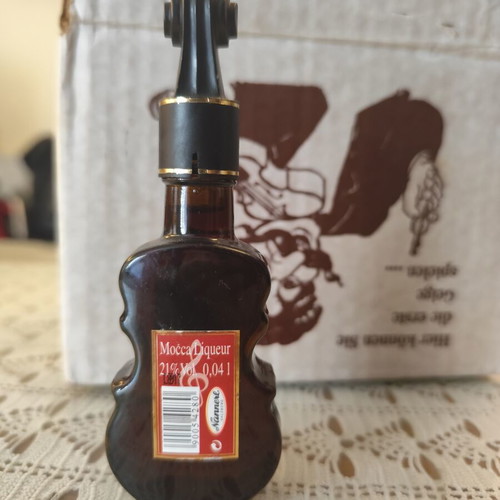 Nannerl Mocca Liqueur Miniature 40ml, like new, collectible