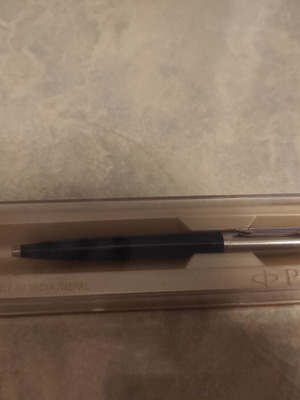 Parker pen like new