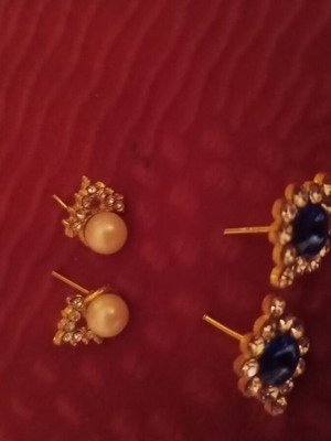 Earrings vintage like new, three pairs blue and silver