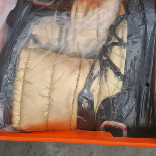 Valentino snow boots new, size 40, black and gold
