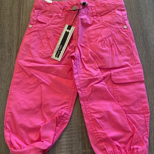 Girl Star Collection bermuda shorts new, bright pink, size 6 years