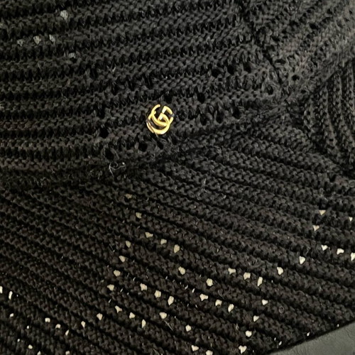 Gucci hat black size M like new