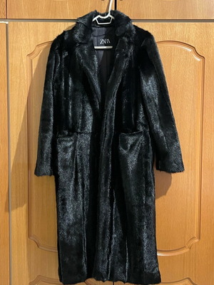Zara black long faux fur coat new, size small