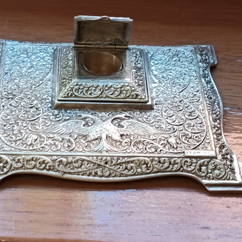 Antique brass inkwell with artist's stamp, like new