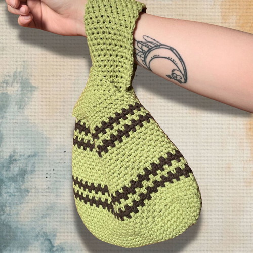 Handmade Wrist Bag Mosu in Avocado Cotton