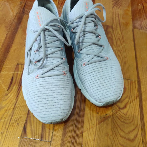 Under Armour Hove Phantom 2 shoes like new, gray, sizes 43-43.5