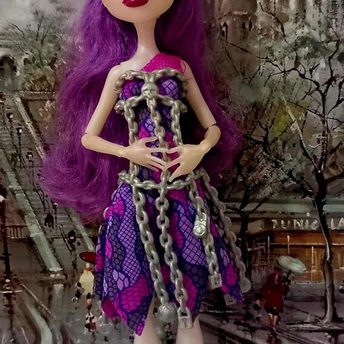 Monster High Spectra Vondergeist "Haunted" doll like new