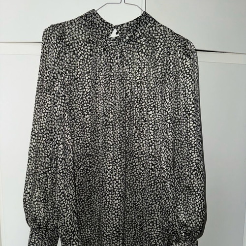 H&M blouse new size L