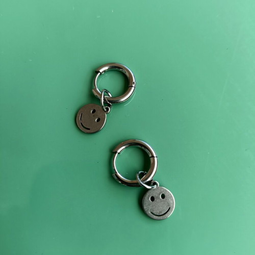 Emoji earrings new, stainless steel, gray