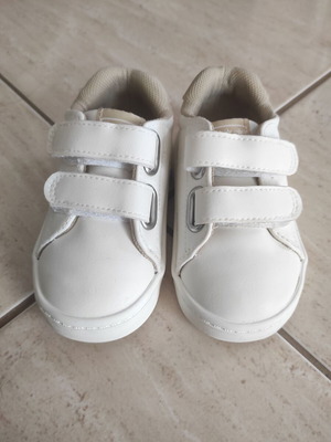 H&M sneakers white like new, sizes 20-21