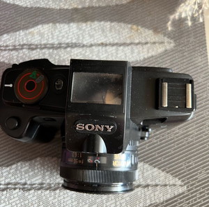 Sony camera DL2000Α