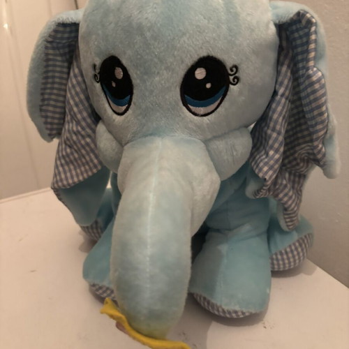 Large plush elephant like new