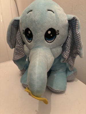 Large plush elephant like new