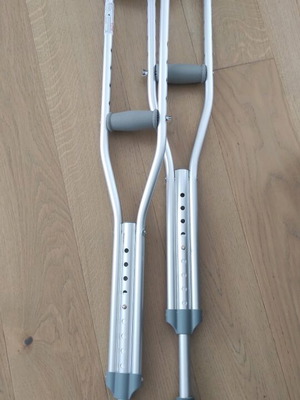 Children's crutches new
