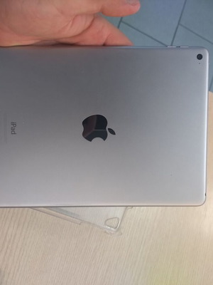 iPad Air 2 σαν καινούργιο με δωρο θήκη