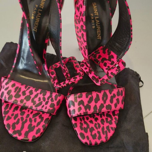 Saint Laurent authentic sandals with animal print in fuchsia color