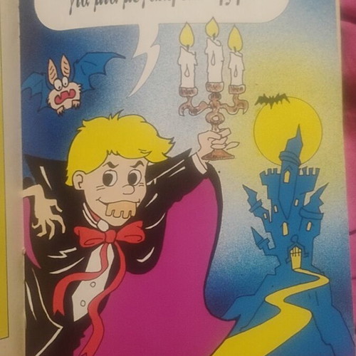 Mickey Mouse comic with Dracula album used, Greek