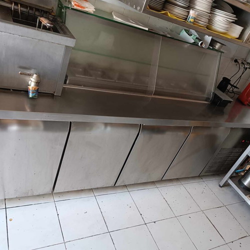 Professional inox refrigerated counter with display like new