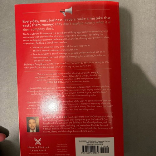 Building A Story Brand book like new, English
